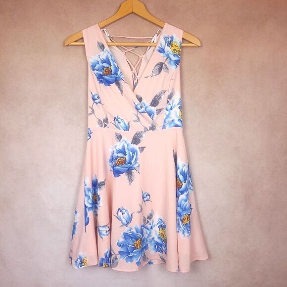 Lulus Lace Up Back Skater Dress Pink Blue Floral Size Small - Picture 6 of 8